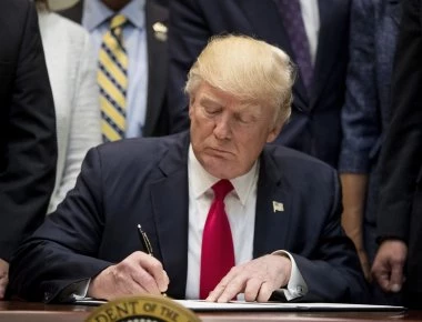 Τραμπ σε Τριντό: «Εάν δεν υπάρξει δίκαιη συμφωνία θα φύγετε από τη NAFTA»